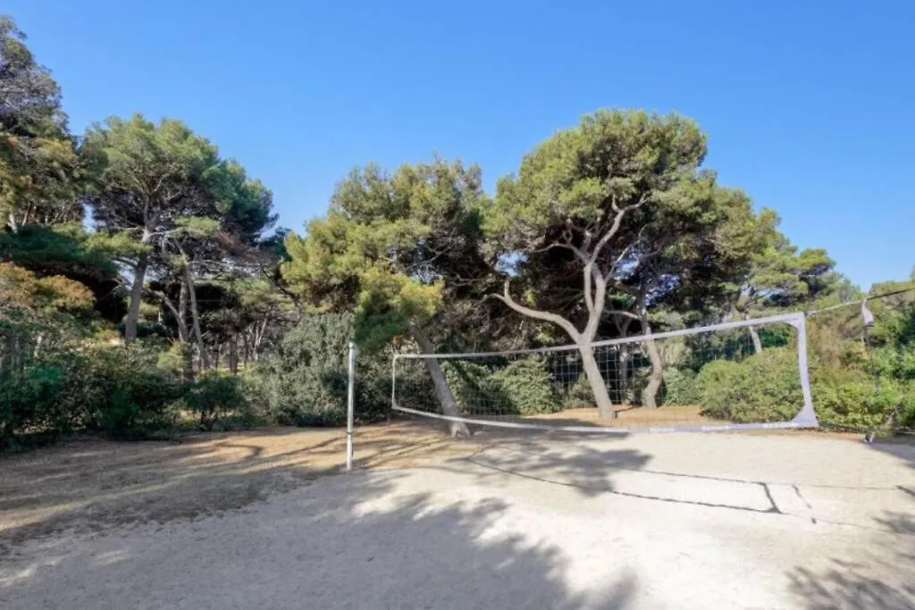Appartement En Residence Privee, Face A La Mer Avec Acces Direct Plage Hyeres 0*,