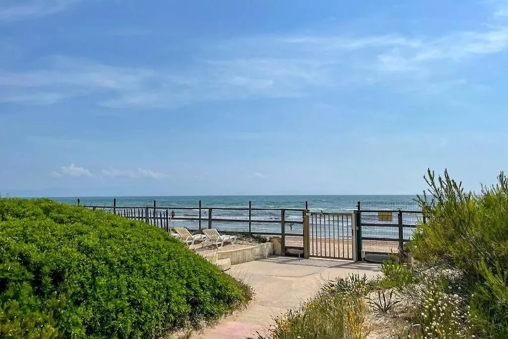 Appartement En Residence Privee, Face A La Mer Avec Acces Direct Plage Hyeres Apartment