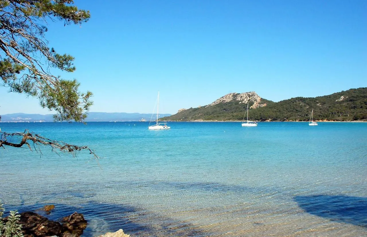 Apartment Appartement En Residence Privee, Face A La Mer Avec Acces Direct Plage Hyeres France