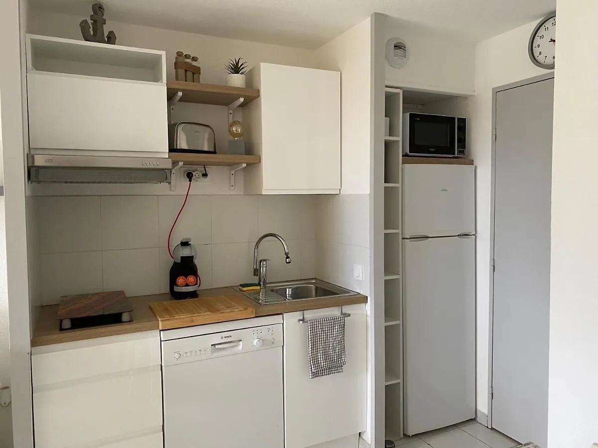 Appartement En Residence Privee, Face A La Mer Avec Acces Direct Plage Hyeres France